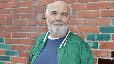 image de la news "Il a toujours été un peu à part" : Gérard Jugnot revient avec émotion sur la disparition de son vieux complice Michel Blanc