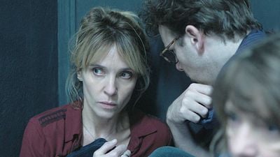 image de la news Des Vivants sur France 2 : la scène dans le couloir a-t-elle vraiment été tournée au Bataclan ? On vous dit tout