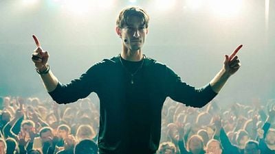 image de la news C'est l'un des thrillers français les plus attendus de 2026 ! La bande-annonce de Gourou avec Pierre Niney est tombée