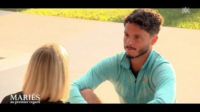 image de la news Mariés au premier regard : "Tu es devenue une évidence", Mathieu présente sa nouvelle chérie ! Photos complices