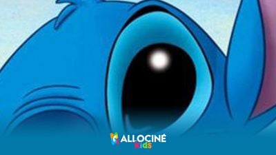 Un méchant mais sympathique alien bleu aux oreilles mauves ? C'est à découvrir sur Disney+ !