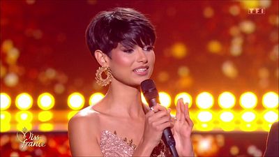 image de la news Eve Gilles dans Danse avec les stars, elle réagit pour la première fois !