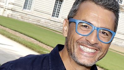 image de la news Julien Cohen : cet étrange conseil qu’il donne à Julia Vignali pour ses débuts dans Affaire Conclue