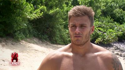 image de la news Koh-Lanta : Zakariya en veut-il à Karine d’avoir tenté de l’éliminer ? Il répond