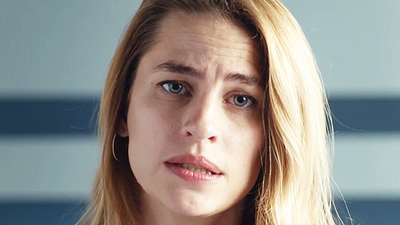 image de la news Demain nous appartient : "On n’a pas le droit de craquer maintenant"... Victoire et Soraya sont-elles responsables de la mort de Frémicourt ?