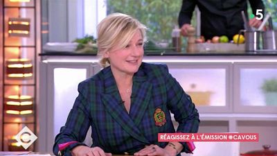 image de la news ”J’ai eu peur” : Anne-Elisabeth Lemoine a deux doigts de se prendre un vent par Hugh Jackman