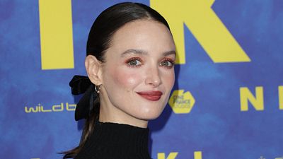 image de la news 3 ans après le succès de son premier film, Charlotte Le Bon revient derrière la caméra ! Voici ce qu'il faut savoir sur son nouveau projet