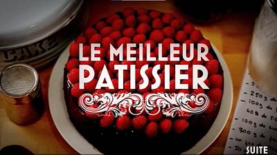 image de la news "J'ai complètement craqué dans les bras d'une candidate", qui a quitté la compétition du Meilleur Pâtissier cette semaine ?