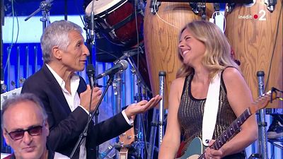 image de la news Qui est Elsa Fourlon, la nouvelle musicienne de N'oubliez pas les paroles ? Parcours, collaborations artistiques... Toutes les infos !