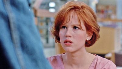 image de la news "On a profité de moi" : Molly Ringwald dénonce ce qu'elle a subi au début de sa carrière