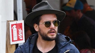 image de la news "Un niveau d’idiotie..." : pourquoi cette star de Game of Thrones est-elle en colère après 2 millions de fans ?