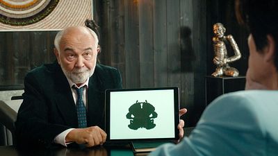 image de la news "Elodie Fontan veut absolument faire une suite" : c'est le film de Philippe Lacheau qui a le moins marché au box-office et pourtant les fans lui réclament un numéro 2 !