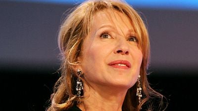 image de la news Mort de Nathalie Baye : les chaînes bouleversent leurs programmes pour rendre hommage à l'actrice