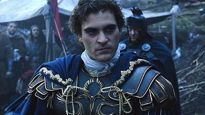 image de la news "Vous feriez mieux de revoir mon film !" Ridley Scott pense qu'on a tout faux sur Joaquin Phoenix dans Gladiator