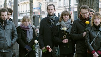 image de la news Alix Poisson + Benjamin Lavernhe : découvrez les premières images des Vivants, la nouvelle série de Jean-Xavier de Lestrade [EXCLU]
