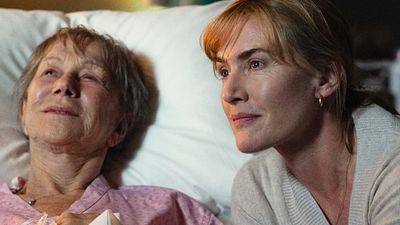 image de la news 50 ans, 38 films et 1 Oscar : la meilleure actrice de sa génération réalise son premier film pour Netflix et on a les images