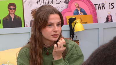 image de la news Star Academy : “C’est particulier”, Anouk nous embarque en studio pour son projet solo loin d'être simple