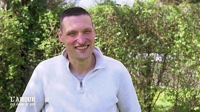 image de la news L'amour est dans le pré : Bruno a retrouvé l'amour, Karine Le Marchand réagit !