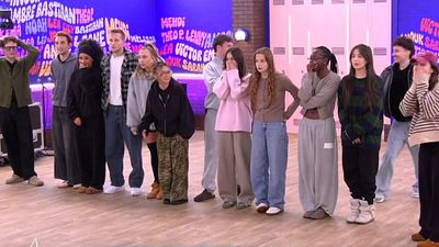 image de la news Star Academy : surprise, les évaluations ont commencé hier au château et ça rigole pas ! Une élève déjà nominée ?