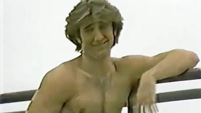 image de la news Il y a 44 ans, cet acteur apparaissait pour la première fois à l'écran, il est depuis devenu une star internationale. L'avez-vous reconnu à ses débuts ?