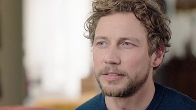 image de la news Plus belle la vie : saviez-vous que Jonathan Cardonnel, l'interprète du nouvel amoureux de Jennifer, était le frère d'un comédien bien connu des téléspectateurs ?