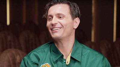 image de la news "Moi, je me suis toujours mis 5 étoiles !" : il rigole, mais Raphaël Quenard connaît très bien les notes AlloCiné de ses films, la preuve !