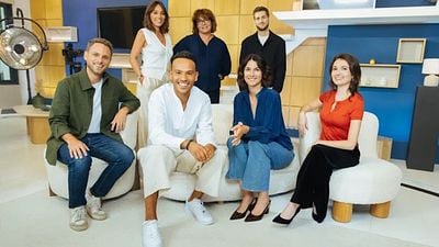 image de la news C à Vous : "Super heureuse", qui est la nouvelle chroniqueuse Camille Vigogne Le Coat ?