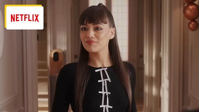 image de la news Emily in Paris saison 4 : le visage de Geneviève vous dit quelque chose ? Elle est la fille d’un célèbre réalisateur français !