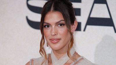 image de la news Iris Mittenaere : sa réponse cash à une question d’un internaute sur son désir d’enfants