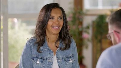 image de la news L'amour est dans le pré : le bilan de la saison 20 va déjà être tourné, Karine Le Marchand en dit plus