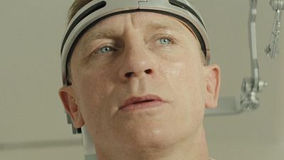 image de la news Il y a 10 ans, cette scène incroyable de James Bond battait un record spectaculaire, et marquait de son empreinte l'Histoire du cinéma