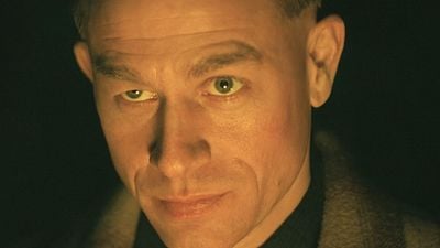 image de la news "J'ai eu le souffle coupé" : cette scène de Monstre saison 3 a impressionné toute l'équipe de la série Netflix sur Ed Gein