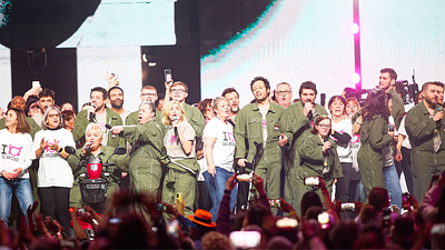 image de la news "Une grande perte pour toute l'équipe" des Enfoirés, Lââm annonce la disparition d'un membre de la troupe