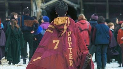 image de la news "C'est vraiment difficile" : découvrez les coulisses rocambolesques du tournage de la série HBO Harry Potter