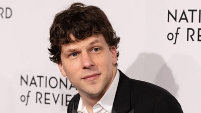 image de la news "Du grand art" : noté 4 sur 5, c'est le meilleur film de Jesse Eisenberg !