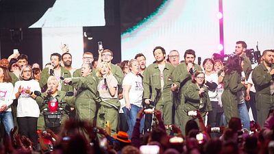 image de la news Ni Amel Bent, ni Jenifer : qui est cette chanteuse qui rêve de composer l'hymne des Enfoirés ?