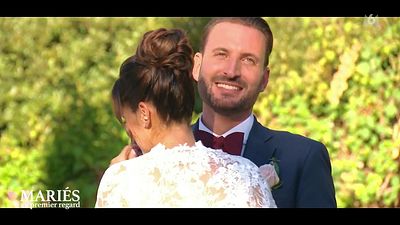 image de la news Exclu. Mariés au premier regard : Jenna nous raconte dans quel contexte elle a croisé Laurent 15 jours avant leur mariage, et ce n'était pas la seule fois !