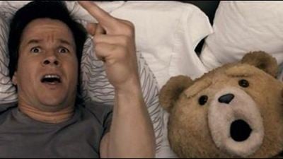 Ted, l'ours qui encourage les Bleus... ou pas ! [VIDEO]