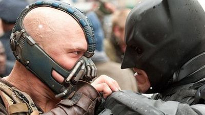 image de la news "The Dark Knight Rises" : une promo avec des trous dedans [PHOTOS]