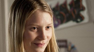 image de la news Mia Wasikowska chez Olivier Assayas