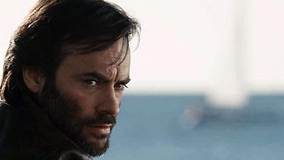 image de la news "Interventions" : Anthony Delon , héros de la nouvelle série médicale de TF1