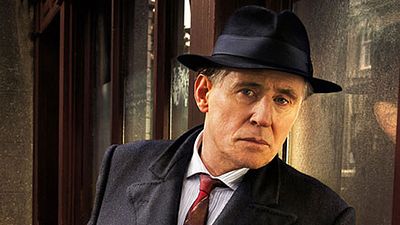 image de la news "Quirke" : quand Gabriel Byrne joue les médecins légistes