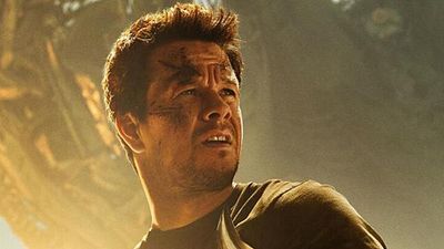 image de la news "Transformers : l'âge de l'extinction" : Mark Wahlberg montre ses muscles sur la nouvelle affiche !