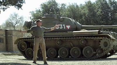 image de la news Arnold Schwarzenegger s’est payé un tank !