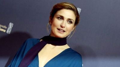 Merci de votre collaboration : Julie Gayet chez Pascal Elbé