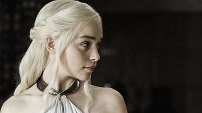 image de la news Emilia Clarke : 50 Nuances de Grey trop sexy, elle dit non au film !
