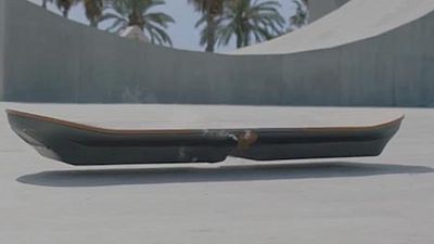 image de la news Retour vers le futur : le hoverboard devient une réalité ! Info ou intox ?