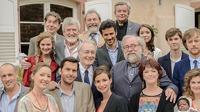 image de la news Une famille formidable : un bébé noir soulève des questions identitaires dans la nouvelle saison