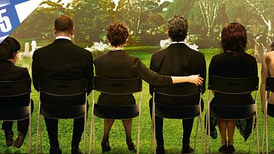 image de la news 5 scènes de funérailles qui nous font mourir de rire