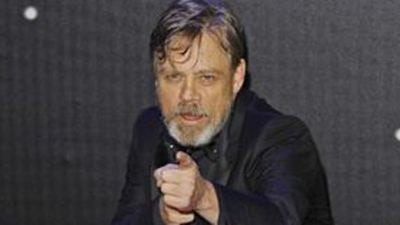 Star Wars 8 : Mark Hamill fait peur aux fans !